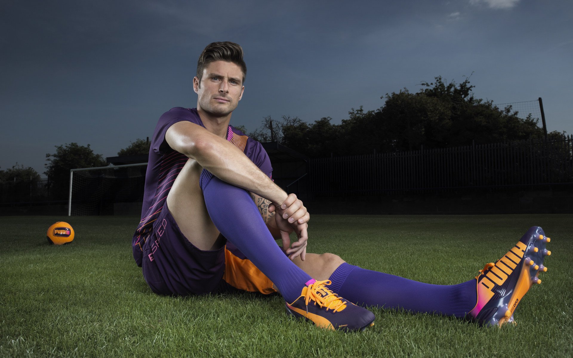 开云体育下载-五大联赛是否调整站位密度减少短时间高压失误，五大联赛比赛规则